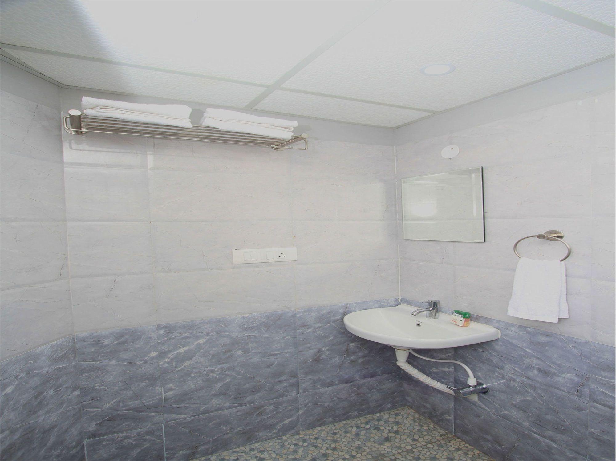 Oyo 4797 Lulu Hospitality Hotel Yelahanka Luaran gambar